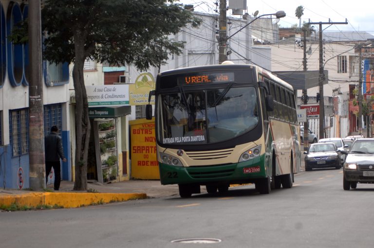 Prefeita decreta aumento e passagem de ônibus passa a ser R$3,75