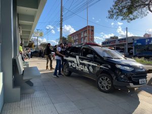 Operação da prende dois homens na linha Divisória