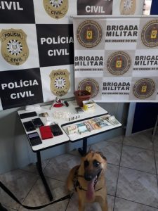 Operação da prende dois homens na linha Divisória