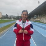 Militares do 7º RC Mec vencem Jogos Desportivos Na última semana, militares do 7º Regimento de Cavalaria Mecanizado, estiveram participando dos Jogos Desportivos do Comando Militar do Sul, que aconteceu nas cidades de Porto Alegre e Santa Maria. De acordo com o comandante do Regimento, tenente coronel Rafael Polinício Lanza Braga, os militares participantes compuseram as equipes desportivas da 6ª Divisão de Exército e conquistaram medalhas nas categorias natação, atletismo e orientação através campo. O 1º tenente Samuel Nardello Pontel recebeu medalhas de 3º lugar nas categorias 100 metros nado costas e 200 metros medley e 2º lugar nas modalidades revezamento 4 x 100 metros nado livre e revezamento 4 x 50 metros nado 4 estilos. O 3º sargento Fabrício Rodrigues Menezes, recebeu medalhas de 1º lugar na prova de 100 metros rasos da modalidade de atletismo. A 3º sargento Franciele Moreira do Espírito Santo, recebeu medalha de 3º lugar na prova de 400 metros rasos da modalidade de atletismo. O cabo Álvaro Garim Menezes recebeu de 1º lugar na prova de lançamento do dardo da modalidade de atletismo. Por último, a 3º sargento Thallyta Santos da Silva recebeu a medalha de 6º lugar individual feminino na modalidade de orientação através campo. “Parabenizamos os militares pela participação e sucesso alcançado na referida competição”, destacou o comandante.