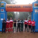 Militares do 7º RC Mec vencem Jogos Desportivos Na última semana, militares do 7º Regimento de Cavalaria Mecanizado, estiveram participando dos Jogos Desportivos do Comando Militar do Sul, que aconteceu nas cidades de Porto Alegre e Santa Maria. De acordo com o comandante do Regimento, tenente coronel Rafael Polinício Lanza Braga, os militares participantes compuseram as equipes desportivas da 6ª Divisão de Exército e conquistaram medalhas nas categorias natação, atletismo e orientação através campo. O 1º tenente Samuel Nardello Pontel recebeu medalhas de 3º lugar nas categorias 100 metros nado costas e 200 metros medley e 2º lugar nas modalidades revezamento 4 x 100 metros nado livre e revezamento 4 x 50 metros nado 4 estilos. O 3º sargento Fabrício Rodrigues Menezes, recebeu medalhas de 1º lugar na prova de 100 metros rasos da modalidade de atletismo. A 3º sargento Franciele Moreira do Espírito Santo, recebeu medalha de 3º lugar na prova de 400 metros rasos da modalidade de atletismo. O cabo Álvaro Garim Menezes recebeu de 1º lugar na prova de lançamento do dardo da modalidade de atletismo. Por último, a 3º sargento Thallyta Santos da Silva recebeu a medalha de 6º lugar individual feminino na modalidade de orientação através campo. “Parabenizamos os militares pela participação e sucesso alcançado na referida competição”, destacou o comandante.
