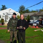 DESPEDIDA DE MILITAR No dia 29 de julho de 2022, o 7º Regimento de Cavalaria Mecanizado (7º RC Mec), “Regimento Brigadeiro Vasco Alves Pereira”, realizou uma formatura geral com objetivo de prestar as homenagens e o reconhecimento ao Subtenente Luiz Cláudio de Oliveira, por ocasião de sua passagem para reserva remunerada, após ter cumprido mais de 34 anos de serviços prestados ao Exército Brasileiro. Na oportunidade, cumprindo o previsto no Programa “Força da nossa Força”, constante nas Diretrizes de Comunicação Social do Exército Brasileiro, que visa reconhecer e valorizar militares por seu destacado trabalho, foi lido o elogio consignado ao militar e o Senhor Tenente Coronel Rafael Polinício Lanza Braga, Comandante do 7º RC Mec, ao fazer uso da palavra, exaltou o trabalho desenvolvido pelo S Ten Luiz Cláudio em prol do Exército Brasileiro e mais especificamente ao 7º RC Mec, desejando-o muitas felicidades nesta nova etapa que ora se inicia, juntamente com sua digníssima família. Santana do Livramento – RS, 29 de julho de 2022. RAFAEL POLINÍCIO LANZA BRAGA – Ten Cel