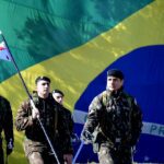 134º ANIVERSÁRIO DO 7º REGIMENTO DE CAVALARIA MECANIZADO No dia 18 de agosto de 2022, ocorreram, no 7º Regimento de Cavalaria Mecanizado (7º RC Mec), atividades alusivas às comemorações do 134º aniversário desta tradicional Unidade de Cavalaria do Exército Brasileiro. As atividades tiveram início com um encontro participativo dos militares da reserva no interior do quartel, onde puderam relembrar momentos vividos na caserna e reencontar amigos, contemplando o Programa Reserva Ativa, sistematizado no Plano de Comunicação Social do Exército. Em seguida houve a celebração de cultos religiosos, com a intenção de proporcionar aos militares da ativa e da reserva, momentos de reflexão e orações em prol da família militar. Na sequência ocorreu, no pátio Tenente Coronel José Ricardo de Abreu Salgado, uma Formatura Geral alusiva aos 134º anos de história do 7º RC Mec. Estiveram presentes na solenidade representantes dos poderes executivo e legislativo municipal, Órgãos de Segurança Pública e Exército Uruguaio. Na oportunidade foi feita a leitura do histórico do Regimento e a entrega do Diploma “Amigo do Regimento” às personalidades e entidades que apoiam esta Unidade nas mais diversas áreas, além de homenagear os seguintes militares que se destacaram na Operação Retomada: 1º Tenente João Pedro Stradolini de Santana, 3º Sargento Thales Cristiano Oliveira Alves, Cabo Wagner Acosta Larrea e Soldado Rai Gabriel de Azevedo Alves Desta forma, o Senhor Tenente Coronel Rafael Polinício Lanza Braga, Comandante do 7º RC Mec, cumprimenta a todos os integrantes de ontem, hoje e sempre, discípulos do Marechal Manoel Luis Osório, bem como, agradece a sociedade santanense pelo carinho dispensado ao quartel do Cerro do Depósito. Santana do Livramento – RS, 19 de agosto de 2022. RAFAEL POLINÍCIO LANZA BRAGA – Ten Cel