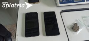 OPERAÇÃO FRONTEIRA: a Polícia Civil, através dos agentes da DP de Santana do Livramento e da Base Horus-Quaraí , com apoio da base Horus da  Brigada Militar, prendeu em flagrante E.R., 24 anos, M.R.S.L , 28 anos., L.S.T. 23 anos  e A.S.M.24 anos, por crime de tráfico de drogas e associação para o tráfico. Os indivíduos foram presos em um hotel no centro da cidade na posse de  10,290kg de skunk , 20g de maconha e 3 porções de ecstasy. Após os procedimentos de praxe,  os individuos foram encaminhados à penitenciária a disposição do Poder Judiciário.