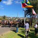 No dia 14 de setembro de 2022, ocorreu, na Praça General Osório, no município de Santana do Livramento, a abertura oficial dos Festejos Farroupilhas. A atividade iniciou com a chegada da Chama Crioula e na sequência ocorreu o hasteamento de Bandeiras. Na sequência as entidades tradicionalistas do município conduziram a Chama até suas entidades. Na oportunidade, o 7º Regimento de Cavalaria Mecanizado (7º RC Mec) foi representado pelo 1º Tenente Samuel Nardello Pontel e a Fanfarra do Regimento entoou o Hino Nacional Brasileiro e o Hino Rio Grandense. O Galpão Malacara 7 esteve presente no evento e deu início aos Festejos Farroupilhas em sua entidade e o Senhor Tenente Coronel Rafael Polinício Lanza Braga, Comandante do 7º RC Mec, deseja a sociedade santanense uma Semana Farroupilha repleta de atividades tradicionalistas visando cultuar a história gaúcha.