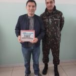 Após ter cumprido mais de 30 anos de serviço prestados ao exército brasileiro, o 7º Regimento de Cavalaria Mecanizado (7º RC Mec), “Regimento Brigadeiro Vasco Alves Pereira”, realizou atividades de despedida dos militares, 2º sargento Emerson Fabiano Antonio Rodrigues e 2º sargento Milton de Oliveira da Silva, que passam agora a integrar a reserva resmunada da instituição.  Na última quarta-feira de agosto (31), o tenente coronel Jeandré Peralta Umpierre, subcomandante do 7º Regimento de Cavalaria Mecanizado (7º RC Mec), exaltou o trabalho desenvolvido pelo Sargento Milton em prol do Exército Brasileiro e mais especificamente ao 7º RC Mec, desejando-o muitas felicidades nesta nova etapa que se inicia. Na sexta-feira (2), o tenente coronel Rafael Polinício Lanza Braga, Comandante do 7º RC Mec, ao fazer uso da palavra, exaltou o trabalho desenvolvido pelo sargento Fabiano em prol do Exército Brasileiro, desejando-o muitas felicidades nesta nova etapa que se inicia. 