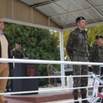 Após ter cumprido mais de 30 anos de serviço prestados ao exército brasileiro, o 7º Regimento de Cavalaria Mecanizado (7º RC Mec), “Regimento Brigadeiro Vasco Alves Pereira”, realizou atividades de despedida dos militares, 2º sargento Emerson Fabiano Antonio Rodrigues e 2º sargento Milton de Oliveira da Silva, que passam agora a integrar a reserva resmunada da instituição.  Na última quarta-feira de agosto (31), o tenente coronel Jeandré Peralta Umpierre, subcomandante do 7º Regimento de Cavalaria Mecanizado (7º RC Mec), exaltou o trabalho desenvolvido pelo Sargento Milton em prol do Exército Brasileiro e mais especificamente ao 7º RC Mec, desejando-o muitas felicidades nesta nova etapa que se inicia. Na sexta-feira (2), o tenente coronel Rafael Polinício Lanza Braga, Comandante do 7º RC Mec, ao fazer uso da palavra, exaltou o trabalho desenvolvido pelo sargento Fabiano em prol do Exército Brasileiro, desejando-o muitas felicidades nesta nova etapa que se inicia. 
