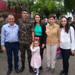 CONCLUSÃO DE CURSO Santana do Livramento (RS) - No dia 21 de outubro de 2022, foi realizada no Centro de Instrução de Blindados, na cidade de Santa Maria, a formatura de conclusão do Curso de Operação da Viatura Blindada Guarani. O curso foi realizado em duas fases distintas; a primeira fase, através do método de Ensino à Distância (EAD), no período de 25 de julho a 19 de agosto de 2022, e a segunda fase, de forma presencial, no Centro de Instrução de Blindados, no período de 29 de agosto a 21 de outubro de 2022, onde foram estudados assuntos inerentes as áreas Técnicas e Operacionais da Viatura Blindada Guarani. Na oportunidade, concluíram o referido curso, o 1º Tenente João Pedro Stradolini de Sant’anna e o 3º Sargento Victor Francisco Simões da Rosa, ambos do 7º Regimento de Cavalaria Mecanizado (7º RC Mec). Os militares comporão a Seção de Instrução de Blindados do Regimento, com a finalidade de formar as guarnições mecanizadas desta Organização Militar. O Senhor Tenente Coronel Rafael Polinício Lanza Braga, Comandante do 7º RC Mec, em nome dos integrantes desta Unidade, parabeniza os militares por suas conquistas e deseja-os sucesso continuado em suas carreiras.