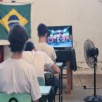 7º Regimento de Cavalaria Mecanizado - SELEÇÃO COMPLEMENTAR Santana do Livramento (RS) - No período de 23 a 27 de janeiro de 2023, teve início, nas instalações do 7º Regimento de Cavalaria Mecanizado (7º RC Mec), a Seleção Complementar do efetivo de conscritos selecionados na primeira etapa do processo de seleção. Durante esta etapa, os jovens realizaram exames médicos e odontológicos e entrevistas socioculturais, visando esclarecer dúvidas e possibilitando que o processo de seleção transcorra de maneira mais transparente possível. Testes físicos e de coordenação também foram realizados, além de testes de habilidades especificas e adoção de outras medidas administrativas necessárias ao processo. A combinação do vigor físico com a capacidade analítica, medida de maneira independente do nível de formação cultural que o conscrito tenha, e a representação de todas as classes sociais, tem sido os dois principais critérios para seleção do futuro soldado. A Seleção Complementar prossegue na próxima semana, ressaltando que todas as medidas de segurança e bem estar estão sendo disponibilizados aos jovens participantes do processo. “7º RC Mec – 100 anos de ocupação no Cerro do Depósito”