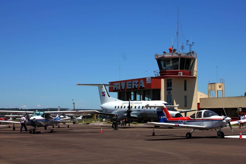 Reinauguração do aeroporto binacional de Rivera terá presença de  autoridades do Brasil e do Uruguai - Jornal A Plateia