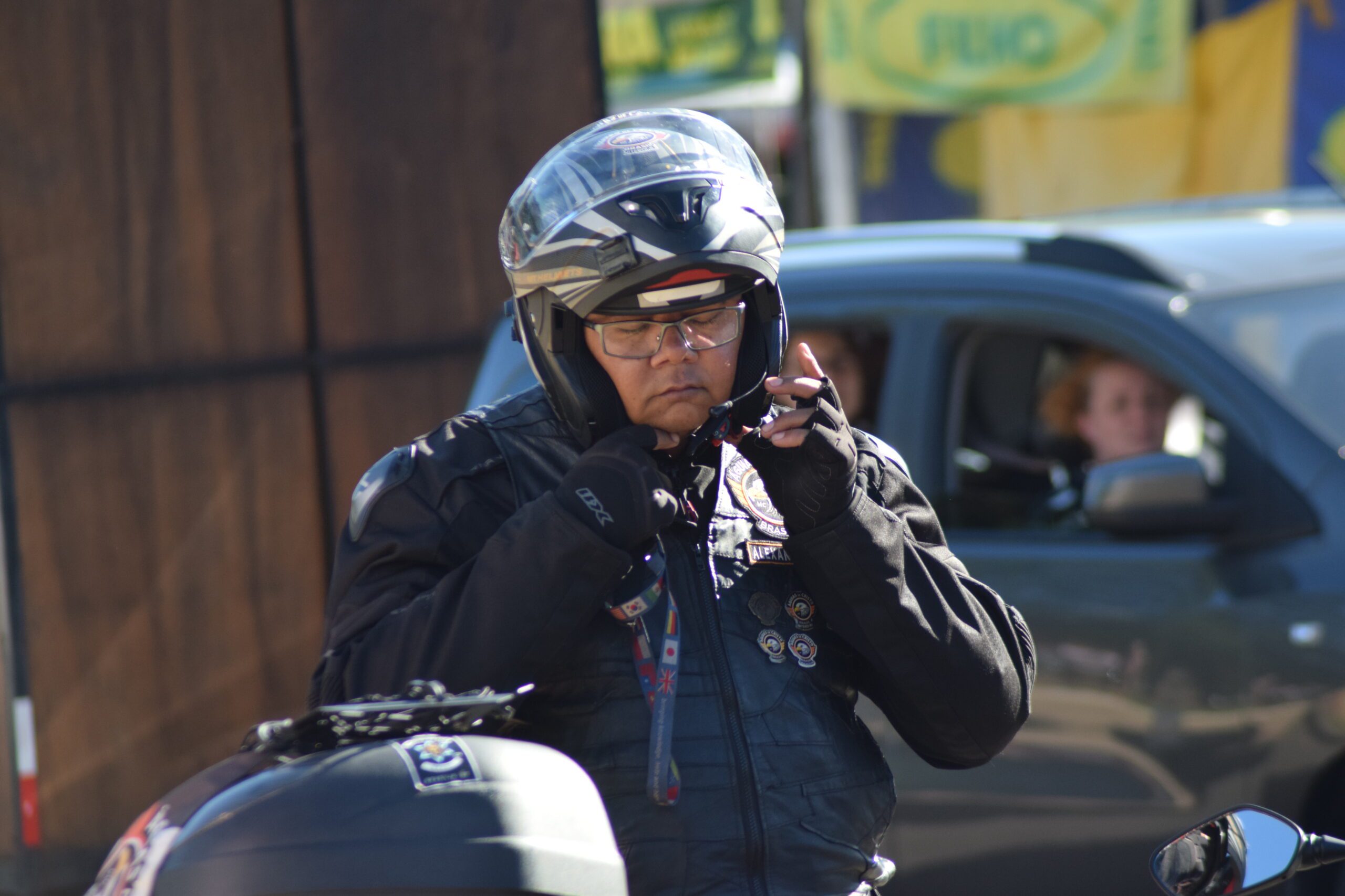 Moto Clube Águias de Cristo realizam ação na fronteira da paz