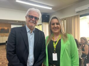 a coordenadora da 19ª CRE, Ana Alice Campagnaro