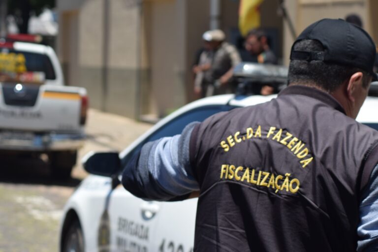 Brigada Militar e fiscalização da Secretaria da Fazenda apreendem fogos de artifício