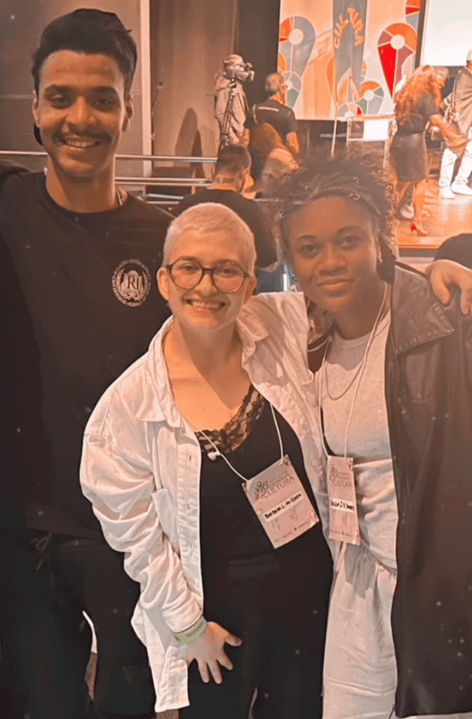 Gabriel Augusto, Barbara Larruscahim e Evelin Jiane