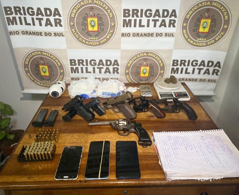 Brigada Militar apreende drogas e armas de fogo no parque São José