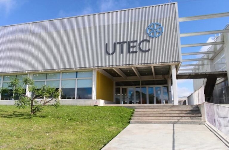 Seminario de Idioma, Cultura y Tradiciones de China en UTEC Rivera