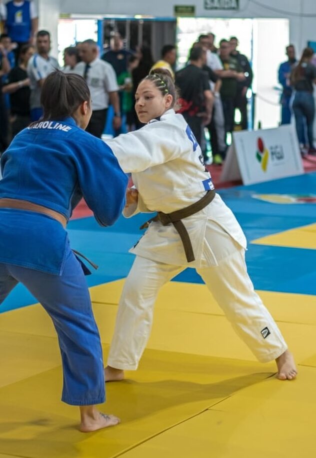 Judoca santanense Natiele Azevedo busca apoio para disputar o Troféu Brasil